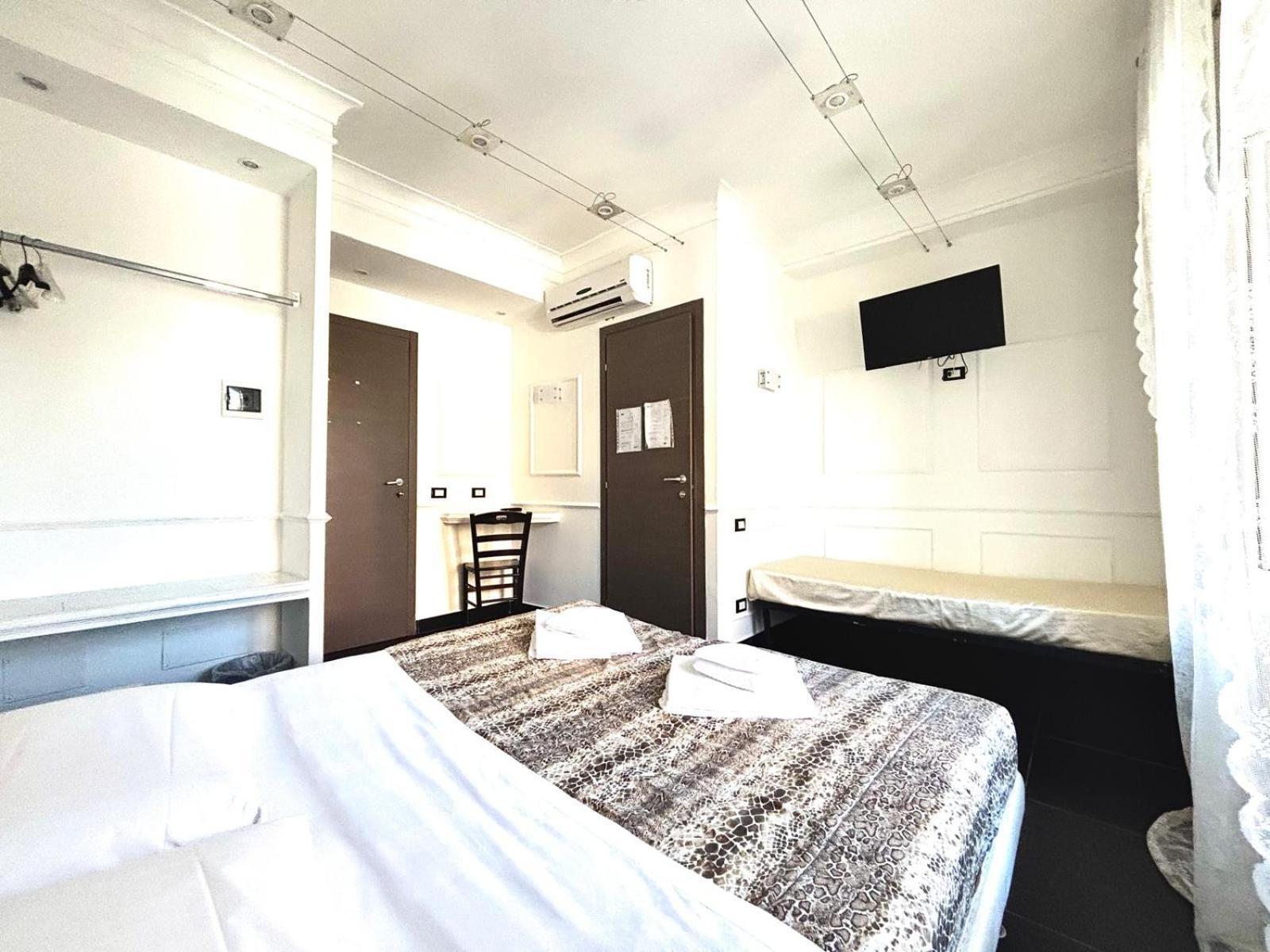 Hostal Palace Roma